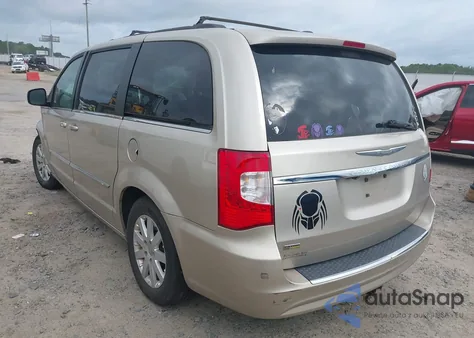 2015 Chrysler Town & Country Touring from USA, damaged, VIN 2C4RC1BG3FR626588